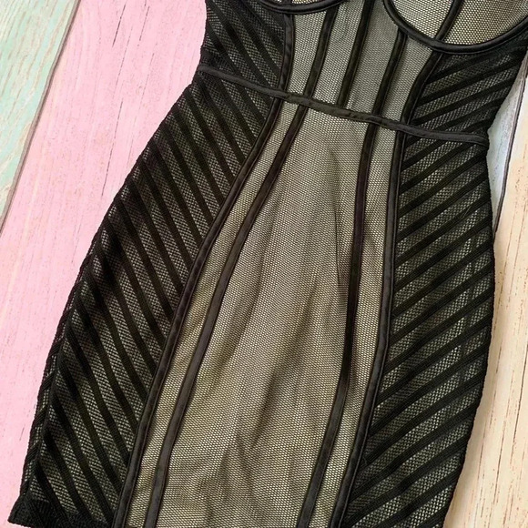 Kyrra black mesh bodycon mini dress size medium - Picture 2 of 9